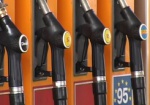 В Кабмине жалеют, что уменьшили акциз на бензин: на дороги теперь не хватит