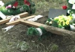 Милиция нашла вандала, который орудовал на кладбище в Харькове