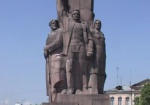 Масштабному переезду быть! Судьба памятника Советской Украине решалась в жарких спорах
