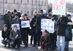 Табачник говорит, что предложения студентов учитываются, а на акции протеста выходят «отрабатывать деньги»