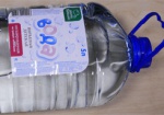 В Украине может заметно подорожать детская питьевая вода, а пока ее просто убирают с прилавков