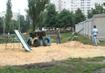 Вместо детской площадки - стройка. На Салтовке разгорелся конфликт между местными жителями и застройщиком