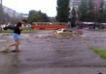 Харьков чуть не утонул. Большая вода пришла в метро, остановила трамваи и троллейбусы, залила дома харьковчан