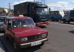 Грузовикам запретили ездить по Харькову в жару