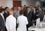 Азаров пообещал госзаказ научно-исследовательскому институту «Радмир»