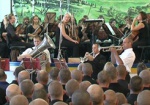 В Алексеевской колонии строгого режима впервые в Украине выступил симфонический оркестр
