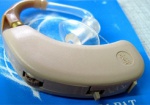 Слабослышащие харьковчане бесплатно получат слуховые аппараты