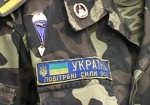Янукович поручил повысить оклады военнослужащих на 55%