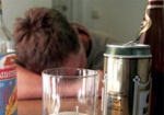 От алкогольного отравления ежегодно умирают около 10 тысяч украинцев