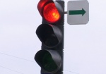 На аварийном перекрестке в Дзержинском районе установлен светофор