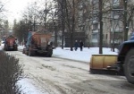 Мэрия: Харьковские дороги очищают от снега и льда
