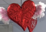Цветы, валентинки и шарики в форме сердечек. День святого Валентина по-харьковски