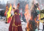 Под Змиевом сожгли самое большое в Украине чучело зимы