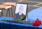 Погибшему при нападении на воинскую часть солдату установили мемориальную доску