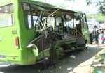 На Деревянко столкнулись автобус и автовышка: есть погибшие