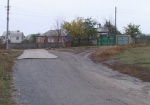 Азаров обещает обеспечить строительство 700 км сельских дорог до конца года