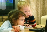 Украинских детей в Интернете больше всего интересуют соцсети и порнография