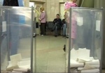 Областные власти: Выборы состоялись, «регионалы» набирают большинство голосов