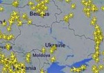 СМИ: Крупные авиакомпании стали облетать Украину