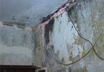 Восьмой год в сырых стенах. Харьковская пенсионерка добивается ремонта крыши