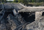 Боевики взорвали в Горловке мост, связывающий два района