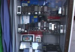 В Украине проверят на вредность мобильные телефоны и планшеты