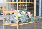 В харьковских дворах установят мусорные контейнеры для пластика