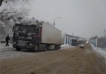 На трассе Харьков-Довжанский - огромные пробки из-за снега