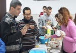 Харьковчане напекли «николайчиков» для детей, лишенных родительской опеки