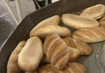 Азаров пророчит стабильные цены на социальные сорта хлеба