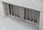 В Харькове на окнах подвалов жилых домов появятся решетки