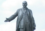 Опрос недели: Должен ли памятник Ленину оставаться на площади Свободы?