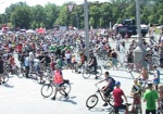 Семь тысяч велосипедистов проехали по Харькову парадом