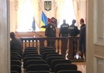 Митинг под судом - снова впустую. Заседание по делу ЕЭСУ опять перенесли из-за неявки Тимошенко