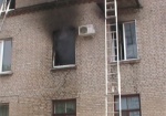 В районе ХТЗ горела четырехэтажка - жителей спускали по пожарным лестницам