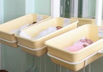 Украинские родители стали реже отказываться от новорожденных