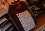 В Украине тысячи литров донорской крови списывают из-за вирусов