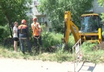 Трубу перекрыли, но воду не откачали. В пятиэтажке в Киевском районе в понедельник прорвало трубу