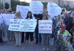 Против произвола милиции! Волна возмущения событиями в поселке Врадиевка добралась до Харькова