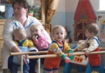 На Харьковщине почти семь сотен работников стараются предотвратить сиротство