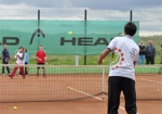 Известный теннисист в Харькове провел мастер-класс для детей