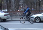 Права на велосипед. В Украине предлагают ввести водительские удостоверения для велосипедистов