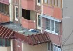 На крыше подъезда МЖК «Интернационалист» обнаружили тело женщины