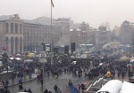 Страна третью неделю митингует. Мирные акции в Украине чередуются со стычками