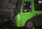 Автобус влетел в грузовик - погибла женщина