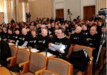 Харьковские депутаты облсовета собрали деньги для «Беркута»