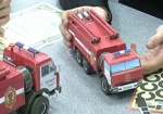 Собрать точную копию. Харьковские курсанты учат делать бумажные макеты машин