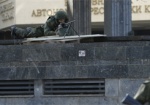 Крым: Вооруженные военные оцепили центральные улицы