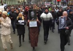 Прощание с погибшим и пикет против интервенции. Харьковчане выходили на митинг