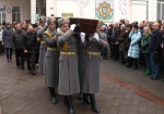В Харькове похоронили милиционера, который погиб в результате столкновений в Киеве